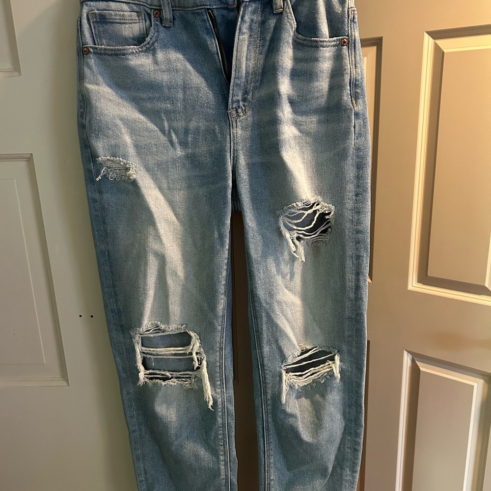 American Eagle ripped straight leg jeans